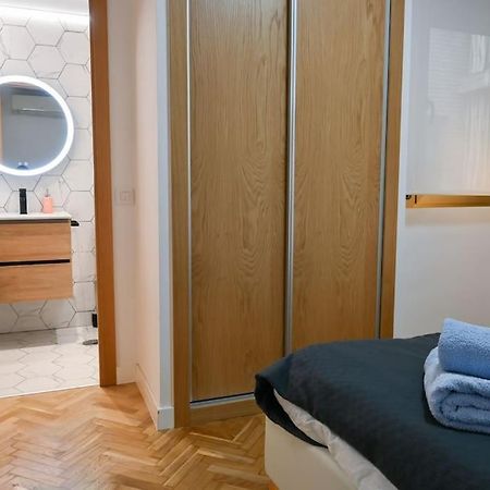 For You Rentals Apartamento Temporal Centrico De Dos Dormitorios Sil2 Madrid Bagian luar foto