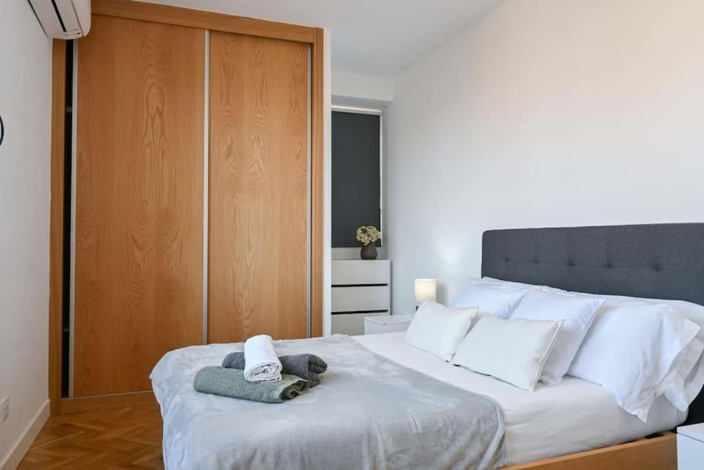 For You Rentals Apartamento Temporal Centrico De Dos Dormitorios Sil2 Madrid Bagian luar foto