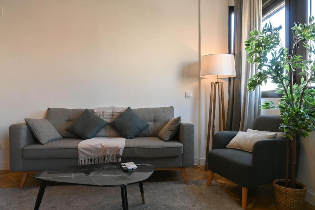 For You Rentals Apartamento Temporal Centrico De Dos Dormitorios Sil2 Madrid Bagian luar foto